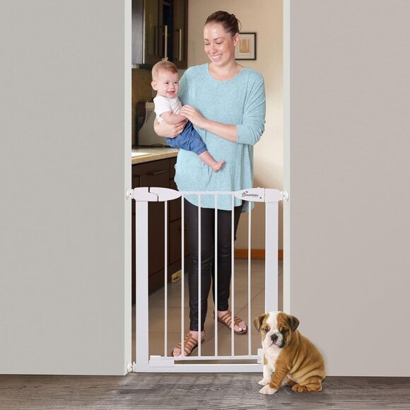Dreambaby Boston Magnetic Auto Close Baby Gate - White - Picture 1 of 6